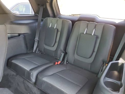 Used 2016 Ford Explorer XLT AWD/4WD image 13