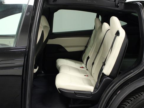 Used 2023 Tesla Model X AWD/4WD image 13