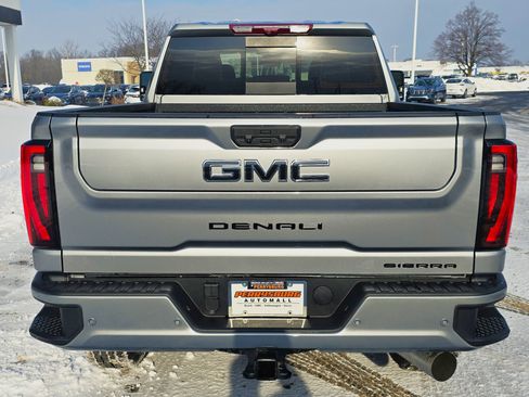 New 2026 GMC Sierra 2500 Denali Ultimate w/ LPO, Black Badging Package image 7