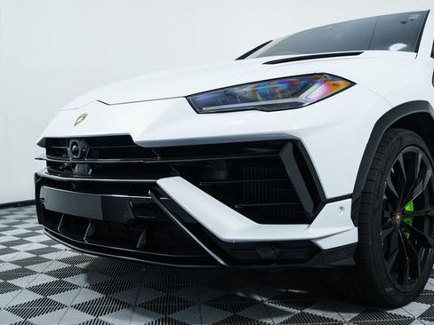 Used 2024 Lamborghini Urus S AWD/4WD image 11