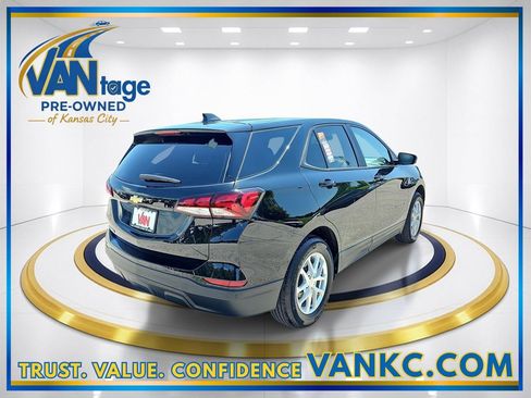 Used 2024 Chevrolet Equinox LS w/ LS Convenience Package FWD image 6