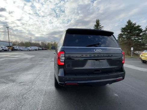 Certified 2022 Ford Expedition Limited AWD/4WD image 9