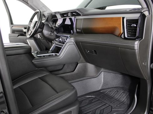Used 2024 GMC Sierra 2500 Denali w/ Technology Package AWD/4WD image 41