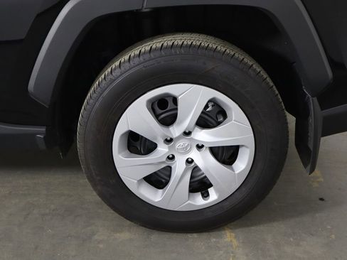 Used 2025 Toyota RAV4 LE FWD image 38