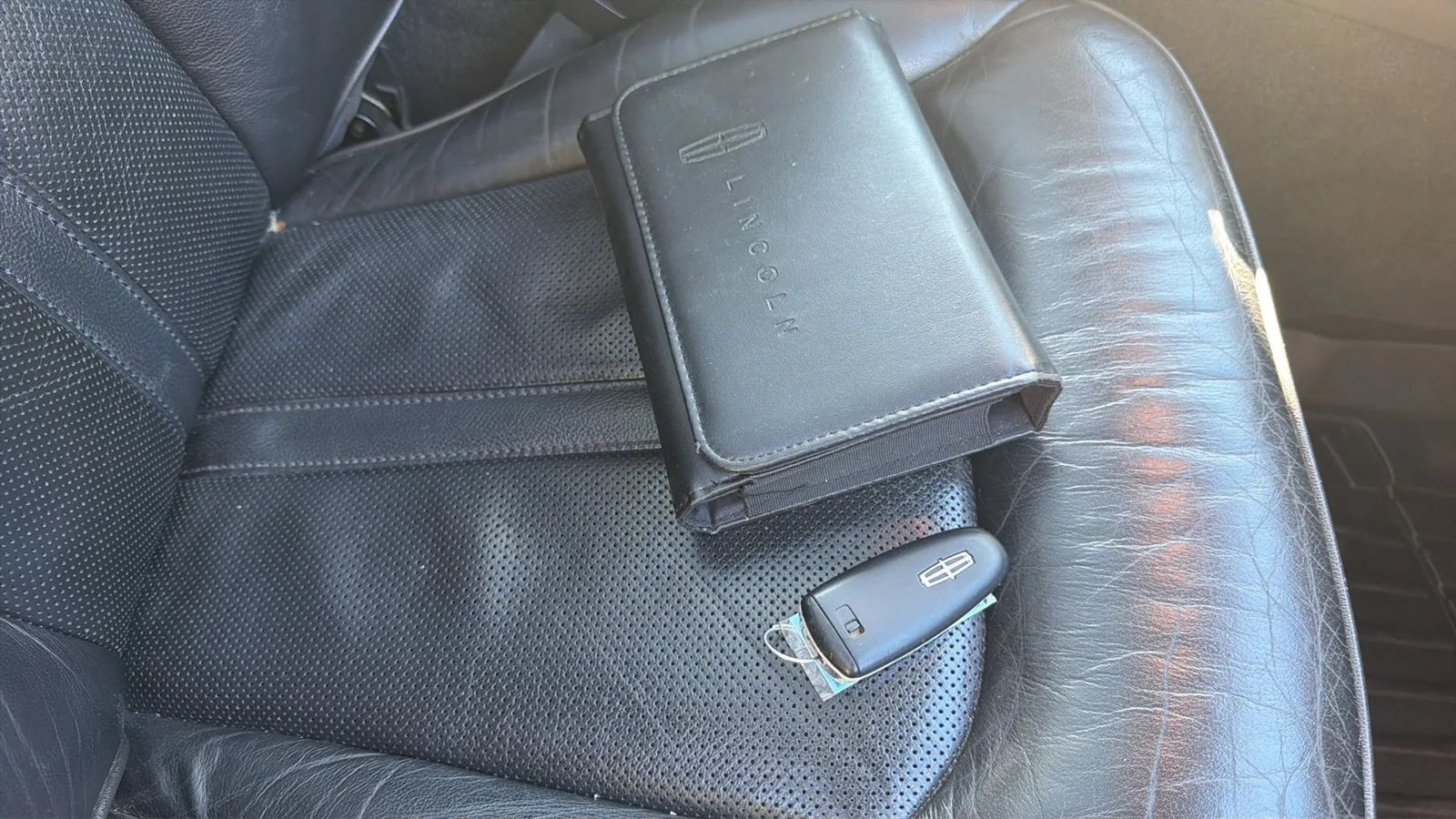 Used 2014 Lincoln MKX AWD w/ Equipment Group 102A image 17