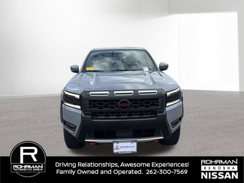 Used 2025 Nissan Frontier PRO-4X AWD/4WD image 9