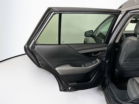 Used 2025 Subaru Outback Onyx Edition image 25