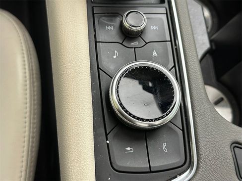 Used 2021 Cadillac XT6 Premium Luxury image 32