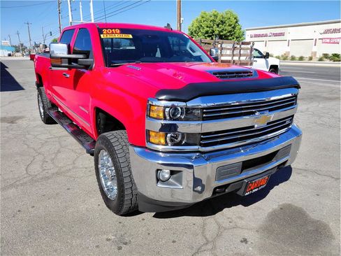 Used 2019 Chevrolet Silverado 2500 LTZ w/ Duramax Plus Package image 2