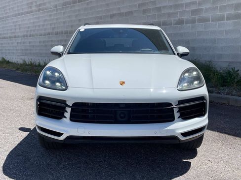 Used 2022 Porsche Cayenne AWD/4WD image 3
