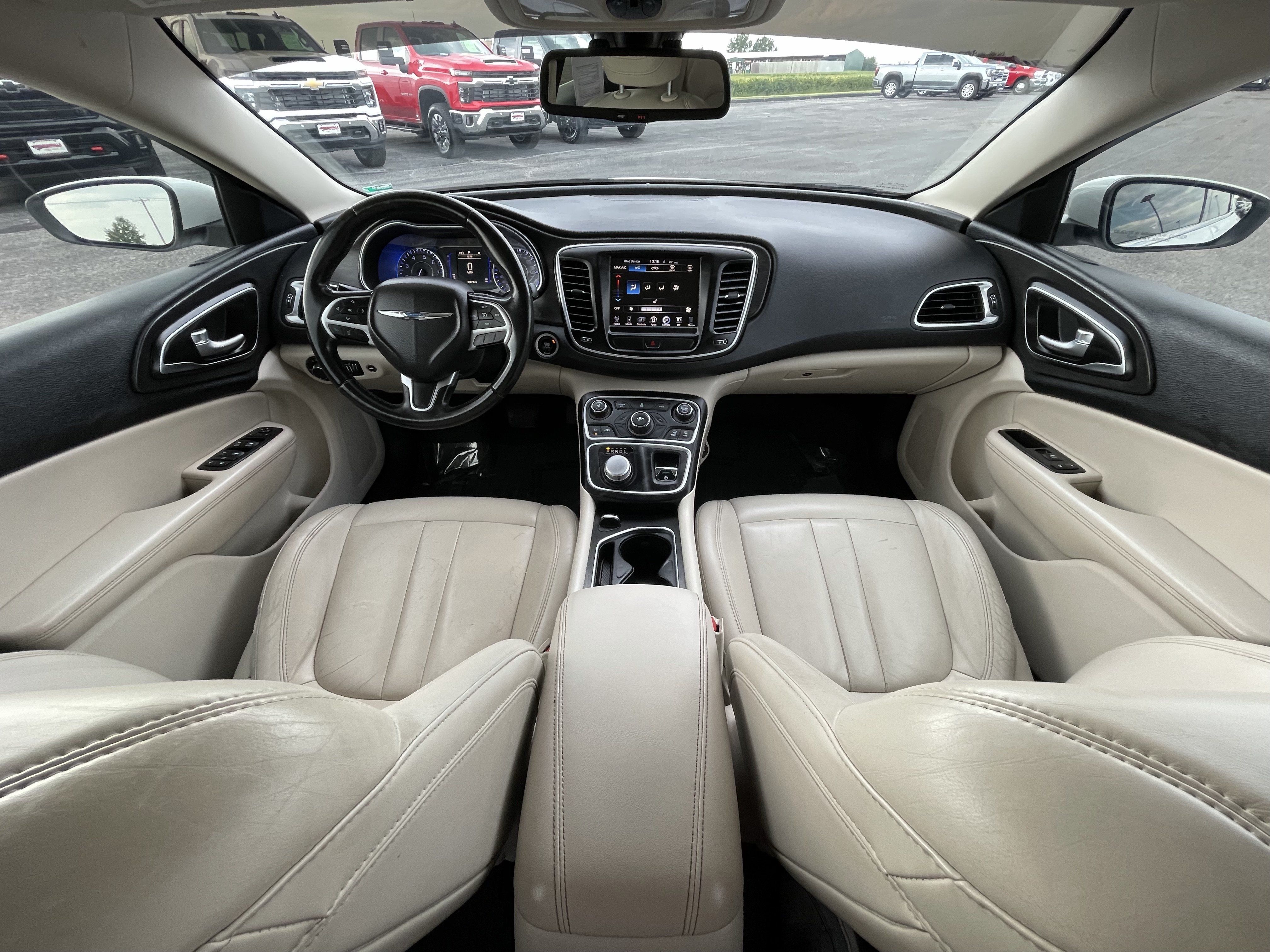 Used 2016 Chrysler 200 Limited FWD image 11