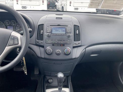 Used 2012 Hyundai Elantra w/ Preferred Pkg FWD image 6