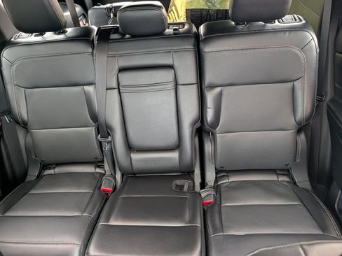 Used 2020 Ford Explorer Limited AWD/4WD image 13