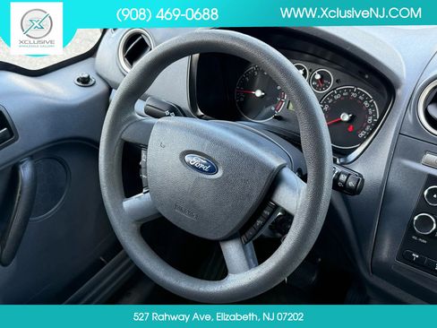 Used 2013 Ford Transit Connect XLT image 11