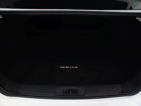 Used 2024 Nissan Sentra SV FWD image 14