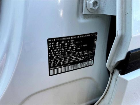 Used 2022 Volkswagen Tiguan SE R-Line image 35