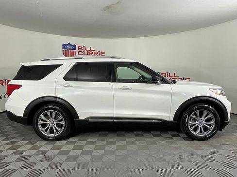 Used 2021 Ford Explorer Limited w/ Equipment Group 301A RWD image 2