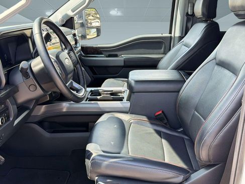 Used 2024 Ford F250 Lariat w/ Lariat Ultimate Package AWD/4WD image 5