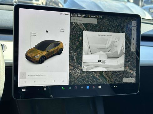 Used 2022 Tesla Model Y Performance image 24