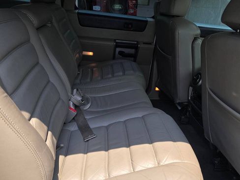 Used 2003 HUMMER H2 w/ Preferred Equipment Group AWD/4WD image 14