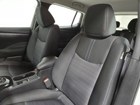 Used 2024 Nissan Leaf SV Plus image 11