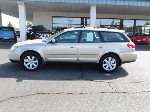 Used 2008 Subaru Outback 2.5i Limited AWD/4WD image 2