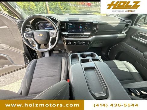 Used 2024 Chevrolet Silverado 1500 LT AWD/4WD image 19