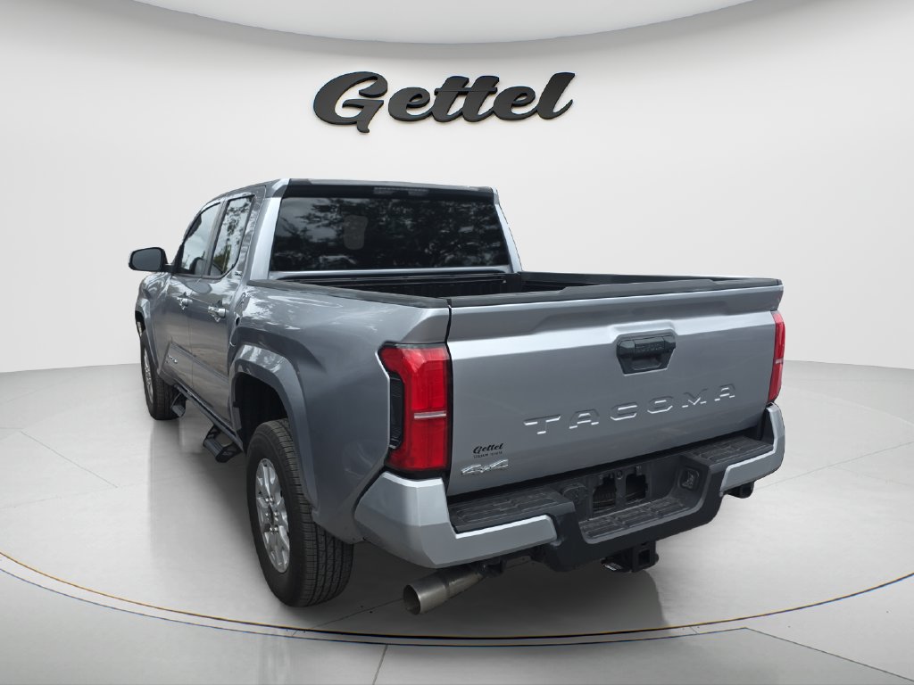 Used 2025 Toyota Tacoma SR5 AWD/4WD image 6
