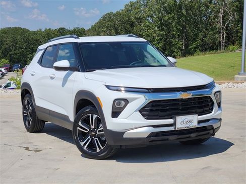 New 2026 Chevrolet TrailBlazer LT w/ Convenience Package image 1