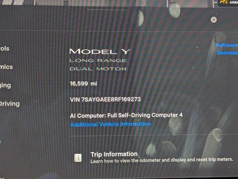Used 2024 Tesla Model Y Long Range AWD/4WD image 10