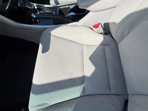 Used 2017 Honda Accord EX image 10