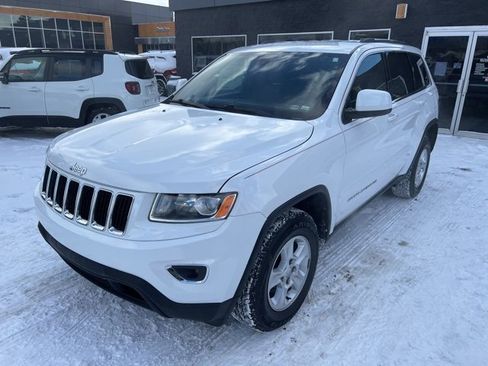Certified 2016 Jeep Grand Cherokee Laredo w/ Quick Order Package 23E image 3