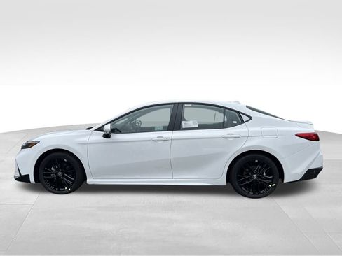 New 2026 Toyota Camry SE w/ Convenience Package image 2