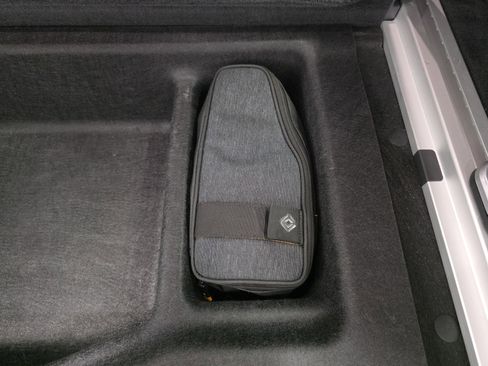 Used 2023 Rivian R1S Adventure AWD/4WD image 34