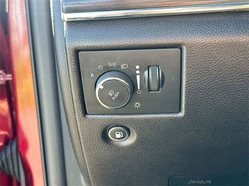 Used 2021 Jeep Grand Cherokee Limited image 25