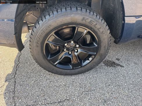 Used 2021 RAM 1500 Sport w/ Technology Group image 12