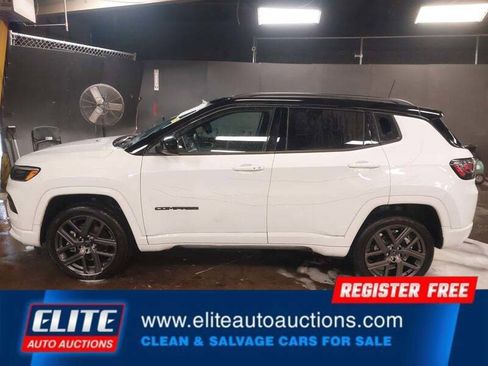 Used 2025 Jeep Compass Limited w/ High Altitude Package image 28