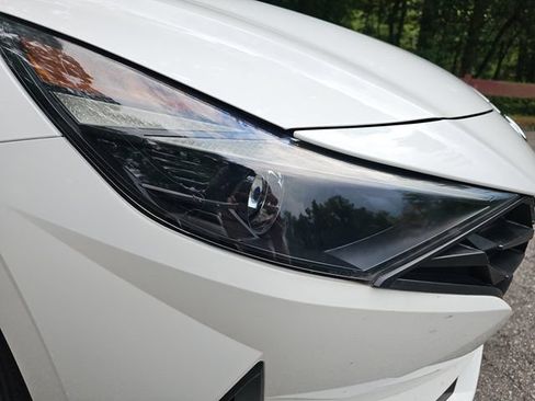 Used 2023 Hyundai Elantra SE FWD image 26