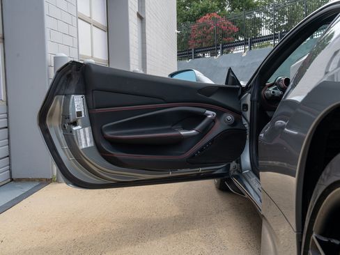 Used 2021 Ferrari F8 Tributo RWD image 27