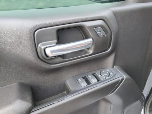Used 2021 Chevrolet Silverado 1500 Custom w/ LPO, Dark Essentials Package AWD/4WD image 18