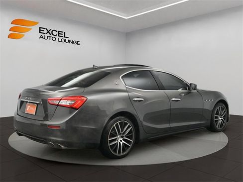 Used 2017 Maserati Ghibli image 5