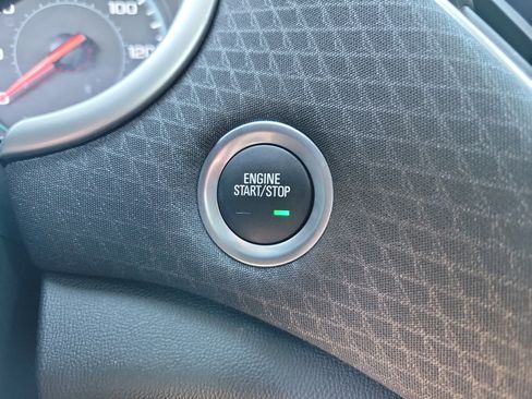 Used 2025 Chevrolet Malibu LT image 16