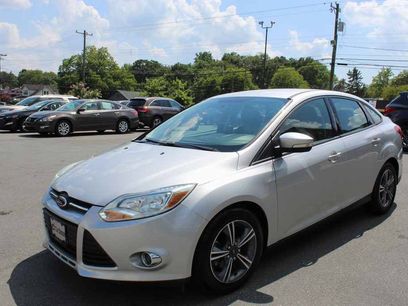 Used 2014 Ford Focus SE w/ SE Sport Package