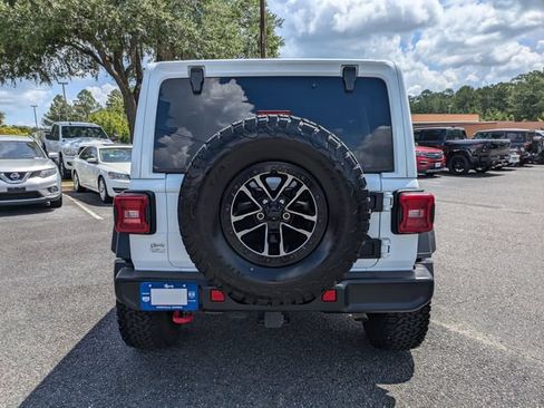 Used 2024 Jeep Wrangler Unlimited Rubicon w/ XTREMEE 35" Tire Package AWD/4WD image 5