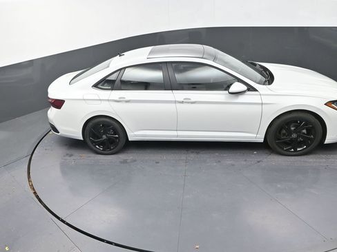 New 2026 Volkswagen Jetta SE FWD image 20