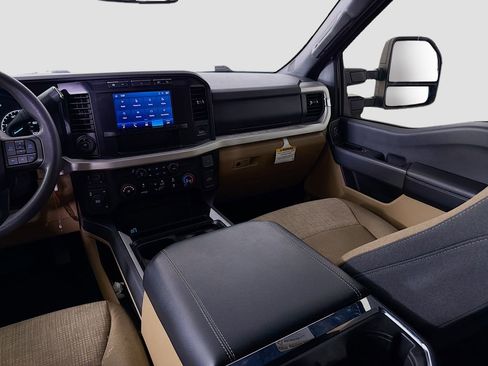 Used 2023 Ford F350 XLT w/ 360-Degree Camera Package AWD/4WD image 23