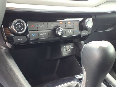 Used 2024 Jeep Compass Limited AWD/4WD image 7