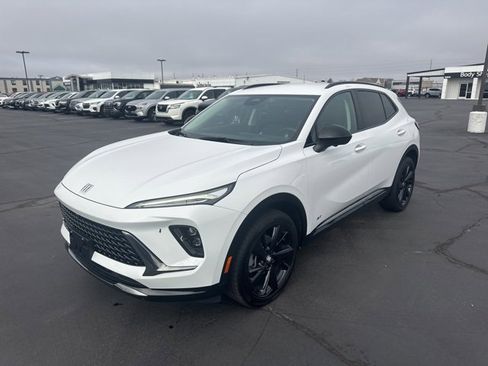 Used 2025 Buick Envision Sport Touring image 8