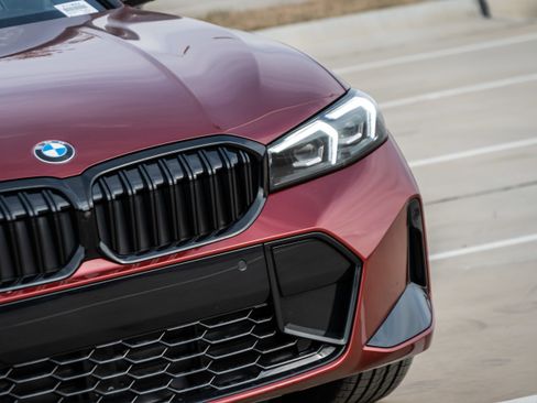 New 2026 BMW 330i Sedan w/ M Sport Package image 7