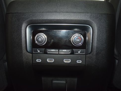 Used 2024 GMC Yukon Denali Ultimate AWD/4WD image 46